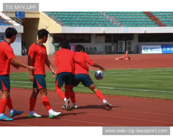 国足球队心理辅导新方法，足球运动员心理素质培养